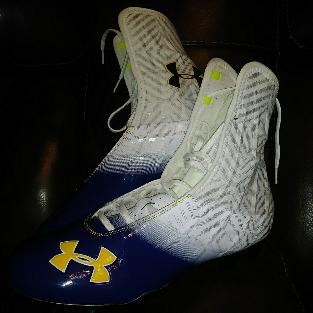 Under armour highlight cleats - Picture 2 of 3